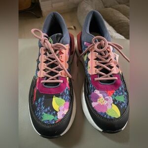 Sz 40 Puro colorful sneakers.